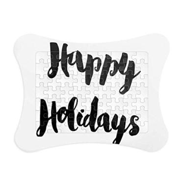 Imagem de Happy Holiday Citação de escrita à mão, moldura do quebra-cabeça de papel para casa