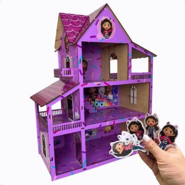 Imagem de Casa Boneca Tematica Gabby Casa Magica Adesivada 43x33cm  Acompanha To