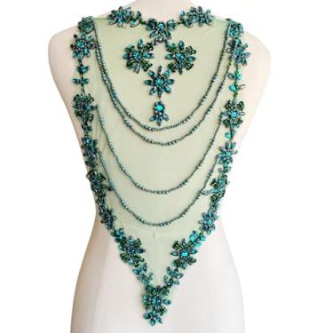 Imagem de Akiko.CC Aplique de renda de strass feito à mão, costura, contas brilhantes, apliques de franja de cristal para roupas de vestido acessórios traseiros 25 x 53 cm (verde escuro)