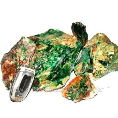 Imagem de Pedra Bruta de Jadeita e Nefrita para Lapidação - Pacote Atacado de 10