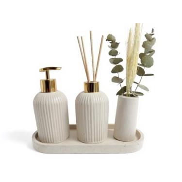 Imagem de Kit Lavabo Artesanal Premium Textura Canelada - Conjunto 4 Peças com Detalhes Dourados, Saboneteira, Difusor, Vasinho e Bandeja - Design Spa Luxo para Banheiro de Alto Padrão - Cimento com Estilo