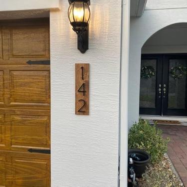 Imagem de Números de casa de acrílico autoadesivos de 7 cm - Números de caixa de correio pretos modernos para casa, apartamento, escritório, quarto de hotel - Fácil instalação (1)