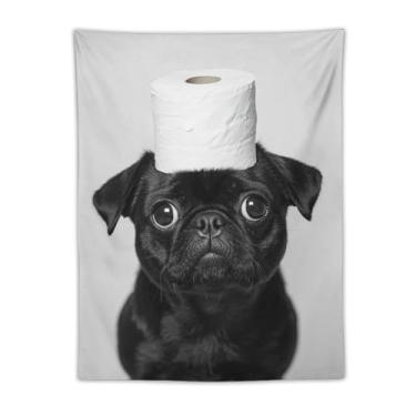 Imagem de Tapeçaria de chapéu de papel higiênico de cachorro Pug preto e branco impressão artística para quarto sala de estar dormitório decoração de casa com design engraçado de pequeno animal de estimação