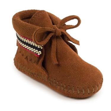 Imagem de Bota trançada Minnetonka (infantil), Marrom, 5 Infant