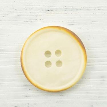 Imagem de 20pcs 12/15/18 / 20mm Flat Beige Branco Grande Chifre Real Botões Terno Conjunto Redondo Chifre De Búfalo Osso Botões Casaco 4 Furos Para Artesanato, Off-white-fired, 32L=20.0 MM 20pcs