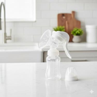 Imagem de Bomba Tira Leite Manual 2 em 1 para Mamadeira – Extrator de Leite Materno Portátil