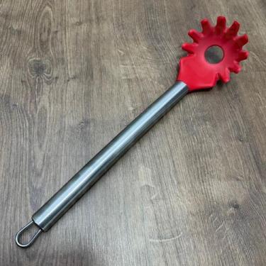 Imagem de Pegador De Massas De Silicone Com Cabo De Aço Inox - Clink,  Vermelho