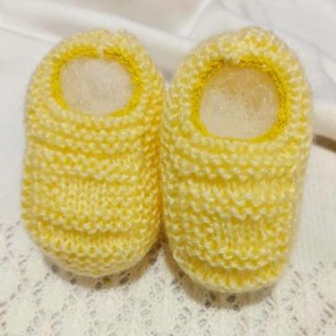 Imagem de Sapatinho de Bebê de Tricô Amarelo - 0 a 3 meses - Lojinha Uai