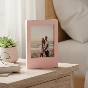 Imagem de Mini porta-retratos clássico em pé (rosa) – Moldura compatível com Polaroid de 7,5 cm, lindo suporte colorido para mesa