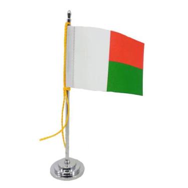 Imagem de Mini Bandeira de Mesa da Madagascar 15 cm Poliéster - SP Bandeiras 
