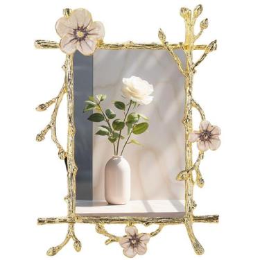 Imagem de Porta-retratos Goutangen 8,5 x 6,3 cm em metal floral dourado