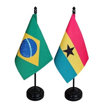 Imagem de Bandeiras de Mesa Brasil e Gana, 26cm Altura, 18x11cm, Tecido Oxford, Base Plástica, Kit 2 Unidades, para Escritório, Eventos e Decoração