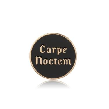 Imagem de PLITI Carpe Noctem Gift Seize The Night Gift Latin Provérbio Presente Vida Noturna Broche Latino para Amigos, Medium, Aço inoxidável, Sem Pedra Preciosa