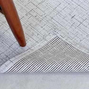 Imagem de TAPETE REDONDO 1,50X1,50 SALA COZINHA QUARTO ESCRITÓRIO HOTEL KITNET (BRANCO RISCADO)