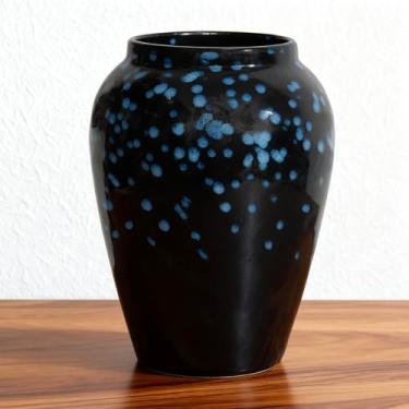 Imagem de Vaso de cerâmica de 15,5 cm de altura para decoração de casa, vaso de flores de cerâmica pontilhado pesado para centros de mesa de fazenda, decoração moderna de prateleira de cornija de mesa, perfeito
