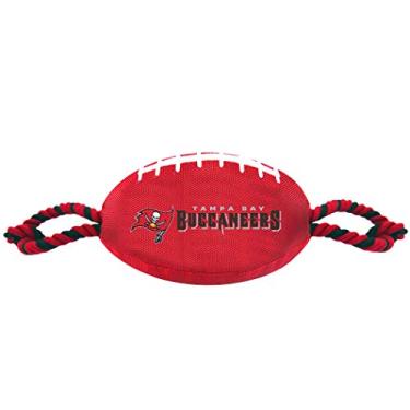 Imagem de Pets First NFL Tampa Bay Buccaneers Football Dog Toy, materiais de nylon de qualidade resistente, cordas de puxar fortes, Squeaker interno, cor do time NFL