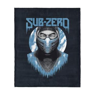 Imagem de Cobertor Mortal Kombat Silk Touch Sherpa – Sub-zero, frente de lã ultramacia com costas de sherpa aconchegante, 102 x 127 cm
