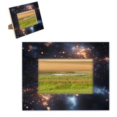 Imagem de hongjinglin Porta-retrato de 20,3 x 25,4 cm de madeira com lindo design de galáxia com tapete de parede e mesa para pendurar na parede para decoração de casa e amigos da família, ideias de presente de