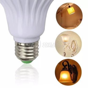 Imagem de Lâmpada LED 12w E27 RGB Colorida com Caixa de Som Bluetooth Controle Remoto Branco Smar...