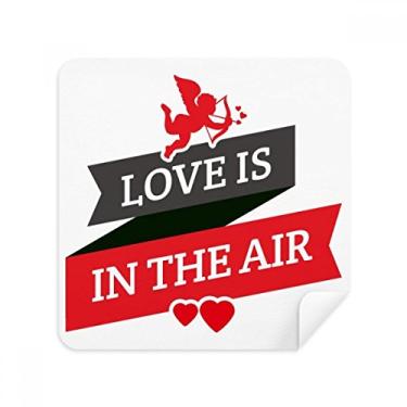 Imagem de Tecido de camurça com tecido de limpeza de tela Love is in The Air para dia dos namorados, pacote com 2