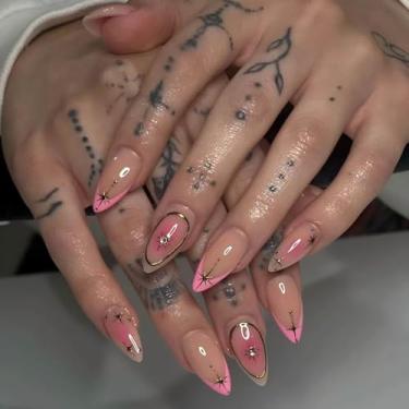 Imagem de 24 peças de unhas curtas quadradas rosa francesas reutilizáveis para mulheres pontiagudo dourado estrela rosa base cor borrão Clash unhas vestíveis