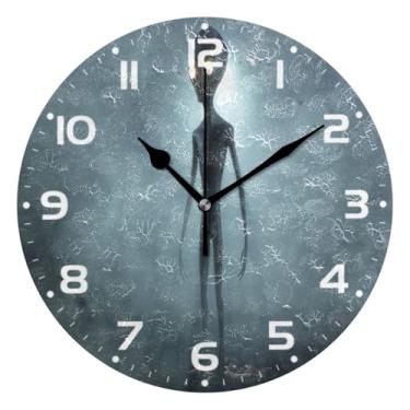 Imagem de JUZIHAI Relógio de parede cinza assustador alienígena silencioso, sem tique-taque, redondo, operado por bateria, fácil de ler, relógio decorativo de parede para casa, cozinha, sala de estar, quarto
