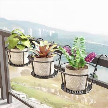 Imagem de Lzyjckh Vaso de plantador suspenso, Cesta de plantadores de ferro com corrimão de metal, Suportes para vasos de flores redondos de metal, para pátio, deck, corrimão de varanda,Copper,22×22×18cm