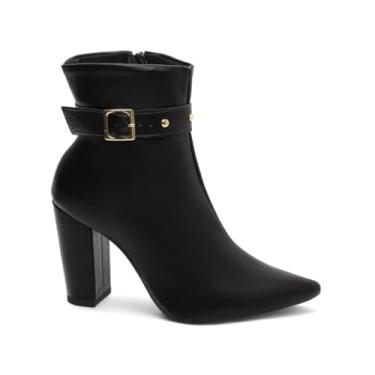 Imagem de EMILY ONLINE, Bota Feminina Cano Curto Salto Alto Grosso 9 cm Bico Fino com Ziper Fivela e Apliques (Preto, 34)