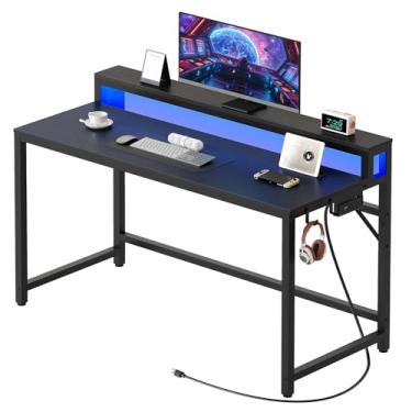 Imagem de YATINEY Mesa de computador de 120 cm com estação de carregamento e luzes LED, mesa de jogos com suporte para monitor, mesa de escritório doméstico de 2 camadas com 4 ganchos laterais, para sala de