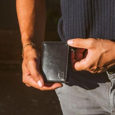 Imagem de Carteira Masculina Couro Legítimo Tecnologia RFID Cartão CNH - Kraus, 