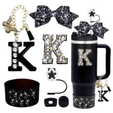 Imagem de Conjunto de acessórios para copo Stanley preto de 7 peças para copo Stanley 850 g 1,134 g, incluindo topo de palha de diamante, pingente de letra, laço brilhante, adesivo de iniciais, tampa à prova de