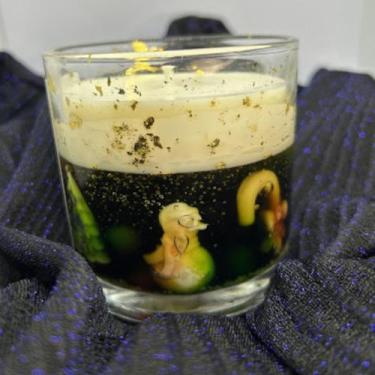 Imagem de Vela Aromática Véspera Dourada 180g - Figo e Flor de Cerejeira - Mão d