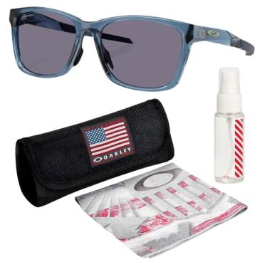 Imagem de Oakley OO9506D Óculos de sol Paracord quadrados não polarizados para homens e mulheres – Inclui kit oficial de óculos – Armação Abyss transparente com lente cinza Prizm
