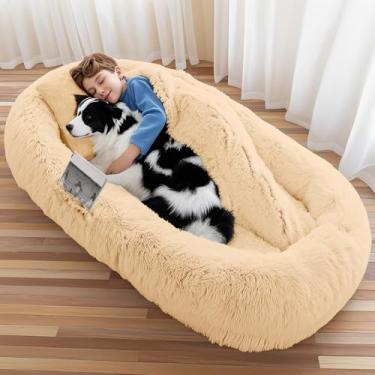 Imagem de Cama humana para cães adultos e animais de estimação, 160 cm x 81 cm x 25 cm, cama GG para cochilo de pele sintética com travesseiro, cobertor e alça, espreguiçadeira ortopédica lavável para dormir