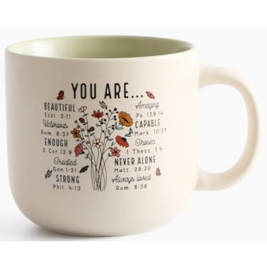 Imagem de Caneca com versículo bíblico de flores silvestres, caneca de café de cerâmica - 425 g, seguro para micro-ondas e lava-louças, presentes cristãos, presentes para amigos