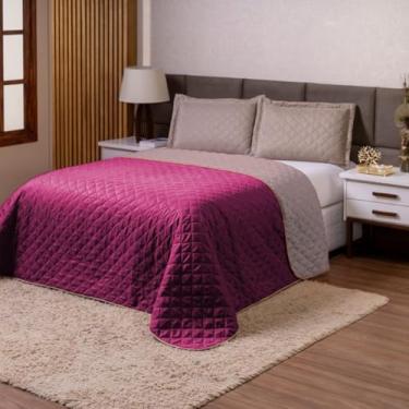 Imagem de Kit Cobre Leito Casal Queen 4 Peças Dupla Face – Colcha Matelada Reversível + 2 Porta-Travesseiros + Lençol – Enxoval Elegante, Prático e Confortável (Pink/Bege)