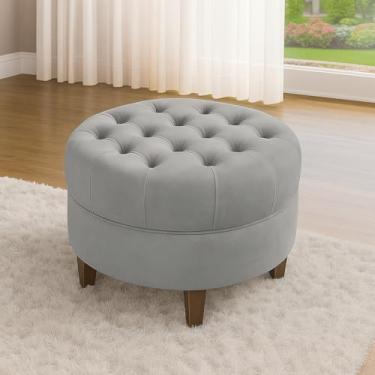 Imagem de Puff Redondo Capitonê Decorativo em Suede com Pés Pretos Reforçados - Assento Extra Moderno para Sala, Quarto e Escritório(CINZA)