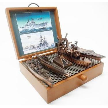 Imagem de Conjunto com 5 Miniaturas decorativas de Embarcações de época em metal