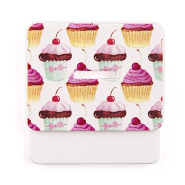 Imagem de Corta Pac Naxos – Abridor de Embalagens Longa Vida, Sachês e Sacos Plásticos com Ímã Decorativo de Geladeira com Porta-Recados – Prático, Seguro e Estampas Sortidas Tema: Cupcake.