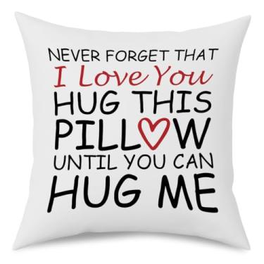 Imagem de Fokongna Travesseiros de sofá para amantes I Love You Hug This Pillow Until You Can Hug Me 45,7 x 45,7 cm, presentes de aniversário de dia dos namorados, presente de flanela para namorada