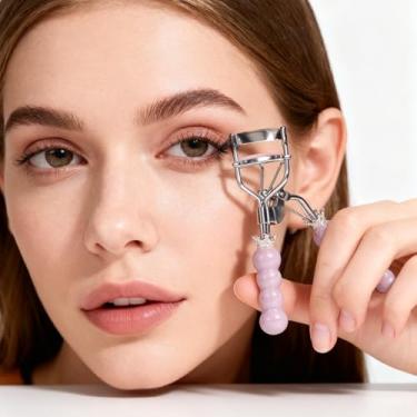 Imagem de Ferramenta de ondulação de cílios, instrumento de beleza roxo para aprimoramento dos cílios, modelador manual para aplicação de maquiagem dos olhos, dispositivo cosmético para efeito instantâneo de