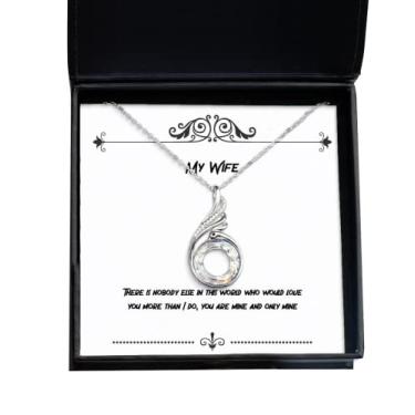 Imagem de SpreadPassion Presentes inspiradores para esposa, não há mais ninguém neste mundo que vai te amar mais do que o colar de fênix nascendo no dia dos namorados para esposa