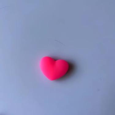 Imagem de Raquete de tênis rosa claro em forma de coração amortecedora de vibrações de silicone macio com formato de desenho animado raquete de tênis com absorção de choque para raquete de basquete