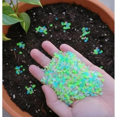 Imagem de 1000 peças de areia de resina luminosa, pedras brilhantes de 3 a 5 mm para planta suculenta, aquário, bonsai, decoração de jardim, mini paisagem, decoração de caminho (colorido)