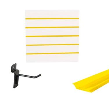 Imagem de Painel Canaletado Branco em Mdf 0,61 x 0,61m com Perfil Pvc Amarelo e 