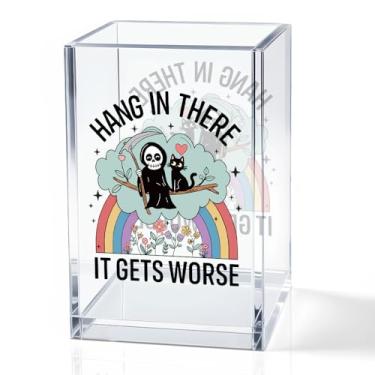 Imagem de QYUVK God Is Still Writing Your Story Copo de acrílico para lápis, suporte de caneta cristão para mesa, presentes cristãos para mulheres e meninas, presentes inspiradores para amigos da família e