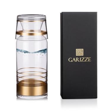 Imagem de GARIZZE Conjunto de jarra de água e vidro de cabeceira para quarto, jarra de cabeceira e conjunto de vidro, decantador de enxaguante bucal para banheiro, jarra de água com copo de vidro para mesa de cabeceira (680 g/200 ml) (faixa dourada)