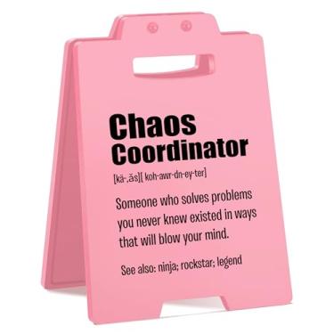 Imagem de Placa de mesa Chaos Coordinator – Decoração de escritório rosa engraçada para mulheres, professores e colegas de trabalho – Acessórios de cubo fofos e presentes motivacionais para mesa ou prateleira