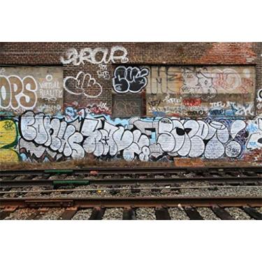 Imagem de Yeele Pano de fundo de parede de arte de grafite urbano de 3 x 2,4 m para imagens de trilhos de ferrovia de rua pintura spray de tijolos para fotografia de parede de tijolos estilo punk hiphop para