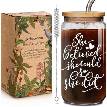 Imagem de 2025 She Believed She Could So She Did Copo de vidro 473 ml Presentes de parabéns para mulheres, amigas, melhores amigas, melhor amiga, promoção inspiradora, presente de despedida da faculdade